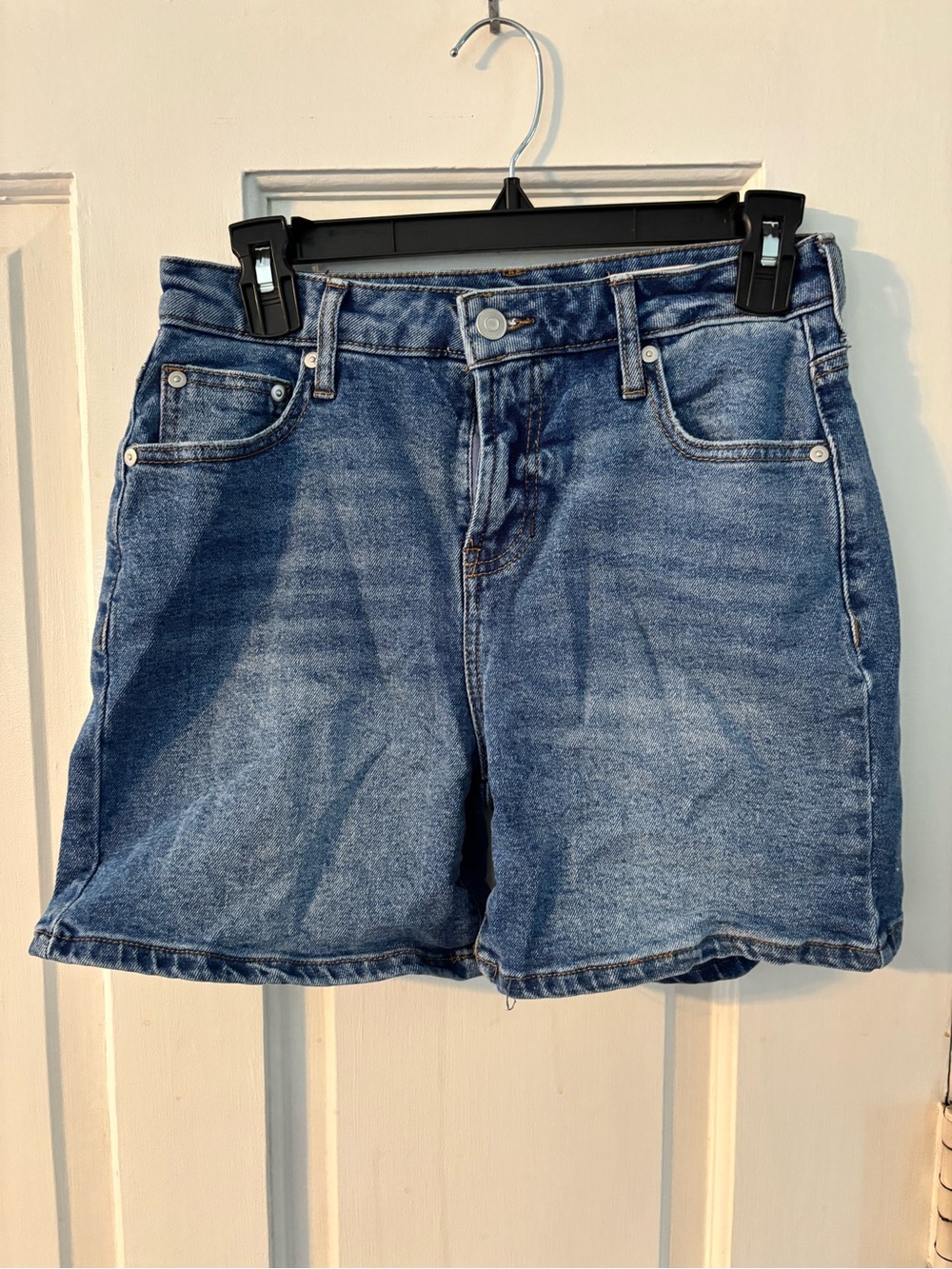 BCBGeneration Boyfriend Denim Shorts Blue Juniors 3 26" Waist Mid Rise Pockets